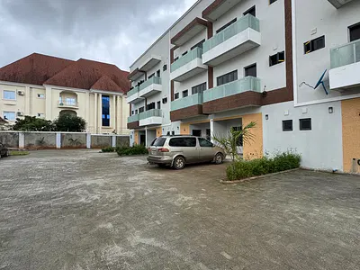 4 Bedroom Terraced with BQ