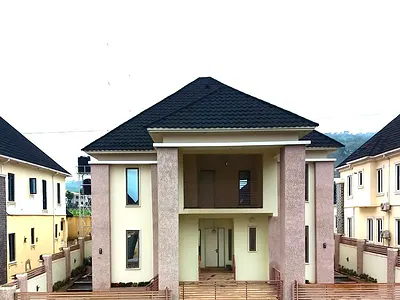 5 Bedroom Fully Detached Duplex in a Mini Estate