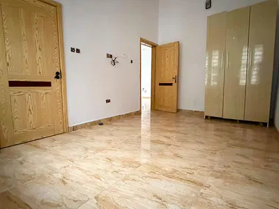 Room Self Contained Upstairs