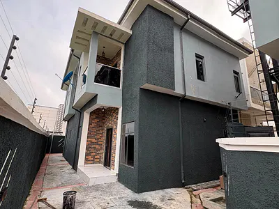 Beautiful 4 Bedroom Fully Detached Duplex