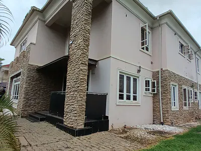 Well Built 5 Bedroom Detached Duplex with 1 Room BQ
