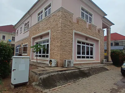 Well Built 5 Bedroom Detached Duplex with 1 Room BQ