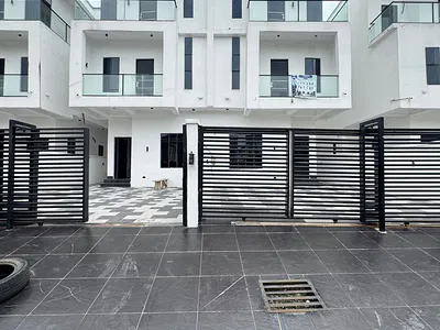 5 Bedroom Semi Detached Duplex