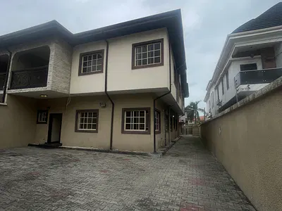 5 Bedroom Semi Detached + BQ
