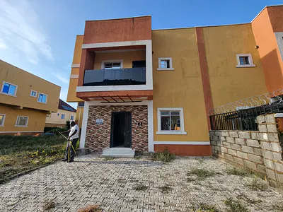 4 Bedroom Semi Detached