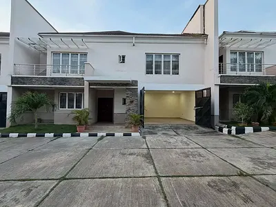 4 Bedroom Terrace