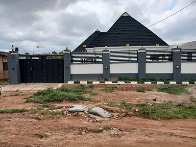 Luxury 2 Bedroom Bungalow with Mini Flat — Oke Oremoje, Iseyin-Okeogun, Iseyin, Oyo