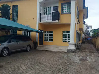4 Bedroom Detached House + 4 BQ