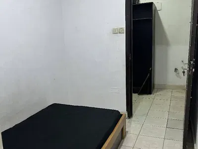 Spacious Studio Boyz Quarter Apartment