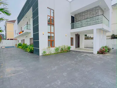 Stunning 6 Bedroom Fully Detached Duplex + BQ and Swimming Pool