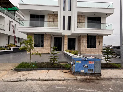 Newly Built 5 Bedroom Semi Detached Duplex with 2BQ, Cinema & a Pool