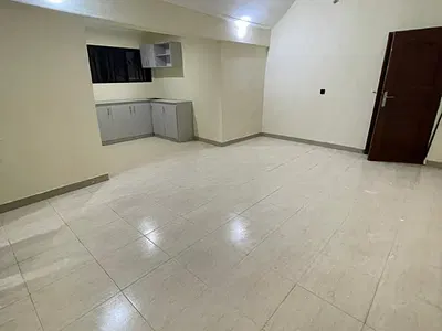 Spacious Studio Apartment Upstairs
