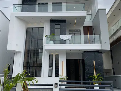 Stunning 5 Bedrooms Duplex with a Pool and a BQ