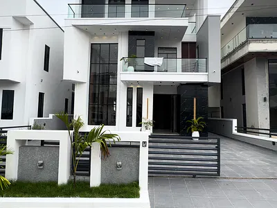 Luxury 5 Bedroom Fully Detached Duplex + BQ, Pool, Cinema