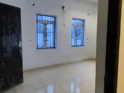 Spacious Master 1 Bedroom with Shared Kitchen
