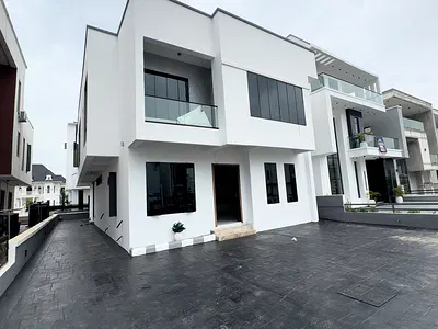Luxury 5 Bedroom Fully Detached Duplex + BQ, Pool, Cinema
