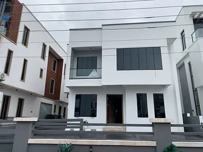 Luxury 5 Bedrooms Duplex with a BQ and a Pool, Cinema