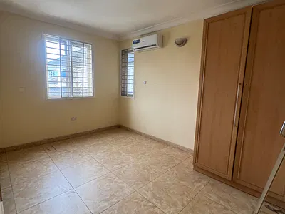 Luxury 3 Bedroom Apartment