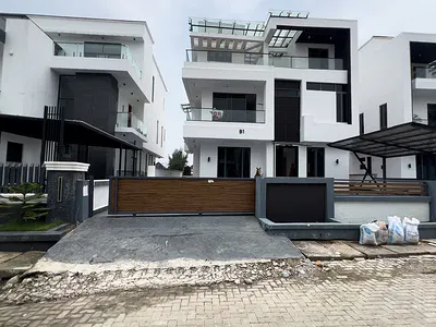 6 Bedroom Luxury Duplex