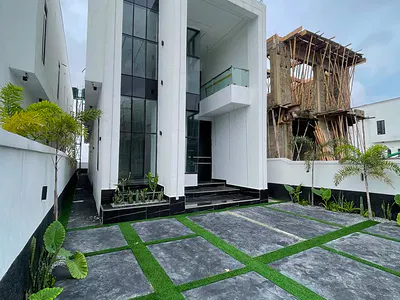 5 Bedroom Detached Duplex with Maid's Room