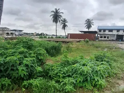 4, 500 SQ.MTS Prime Waterfront Land with Administrative Offices with Co