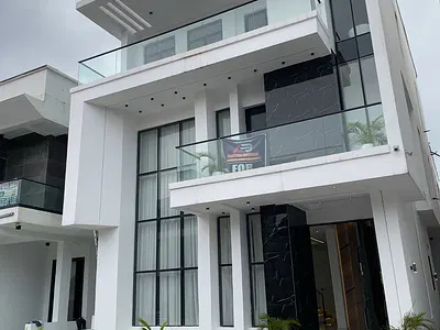Amazing 5 Bedroom Duplex with a Pool, BQ, Cinema, Gym