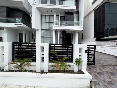 Luxury 5 Bedroom Duplex