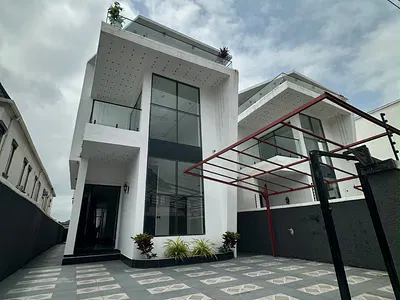 Luxurious 5 Bedrooms Fully Detached Duplex with BQ and a Swimming Pool