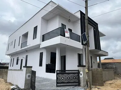 4 Bedroom Semi Detached and BQ
