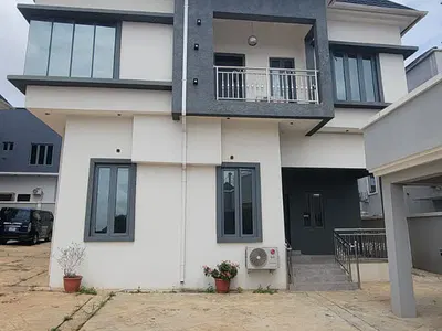 4 Bedroom Fully Furnished Duplex