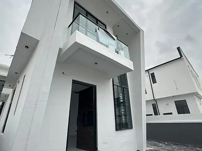 5 Bedrooms Fully Detached Duplex with BQ