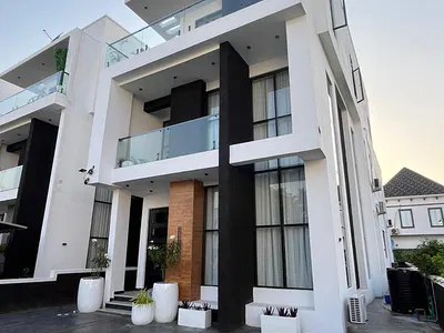 Fully Furnished 5 Bedroom Detached Duplex