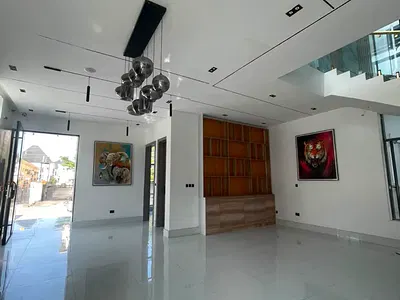 Luxury 5 Bedroom Fully Detached Duplex with BQ