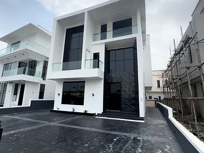 Luxury 5 Bedroom Fully Detached Duplex + BQ, Pool, Cinema