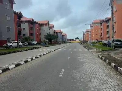 Specious 3 Bedrooms Apartment Available