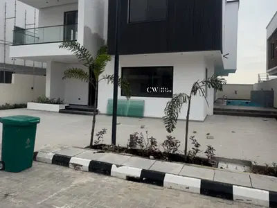4 Bedroom Apartment