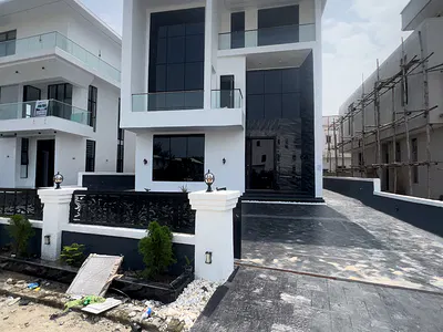 5 Bedroom Duplex