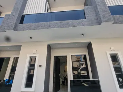4 Bedroom Terrace House with One-Room BQ