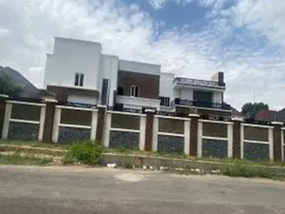 8 Number 2 Bedroom Flats and Shops in Front of the Property