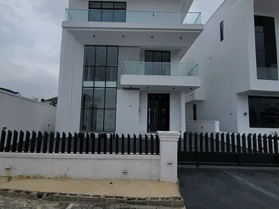 Beautiful 5 Bedroom Duplex with a BQ, Pool, Cinema, Gym