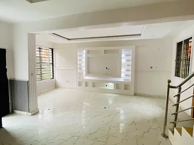 4 Bedroom Duplex