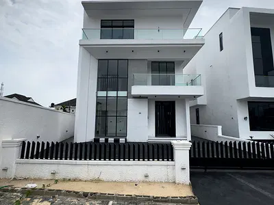 Luxury 5 Bedroom Detached Duplex + BQ, Pool, Gym, Cinema