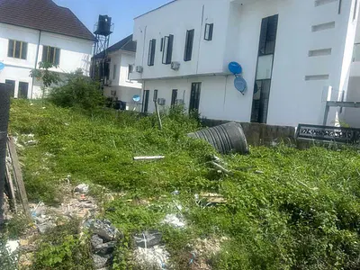 400 SQM