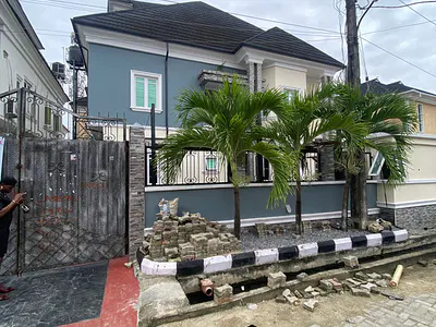 Newly Built 8 Bed Duplex Home with 1BQ