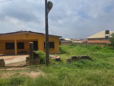 800SQM of Land with Demolishable Bungalow