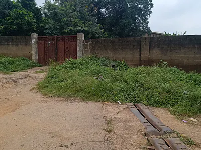 2000SQM of Land Very Close to the Express Facing Tarred Road Divisibl