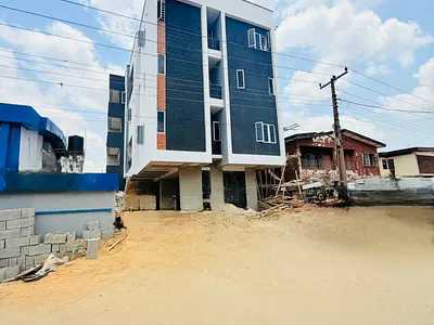 Exquisitely Built 2-Bedroom Apartment in a Prime Location for High Roi