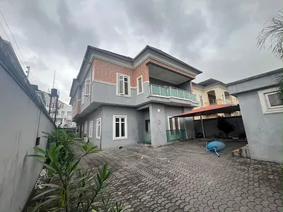 5 Bedroom Detached Duplex with BQ