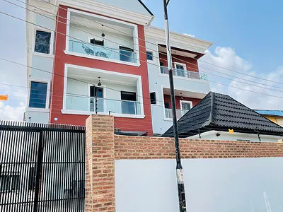 Modern 3-Bedroom Flat Good for Family Living or Cashflow Investment