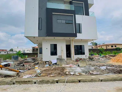Exquisitely Built 4 Bedroom Fully Detached Duplex with BQ